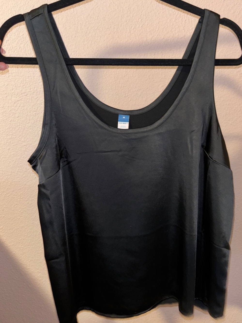 NWOT Old Navy Black Silky Scoop Neck Tank Top Shell - Size Medium